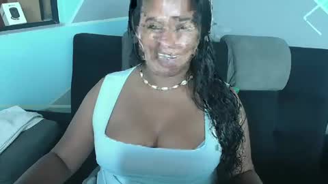 saggil_0385 online show from April 11, 7:03 am