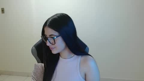 Sahaliefox  online show from December 20, 5:39 pm