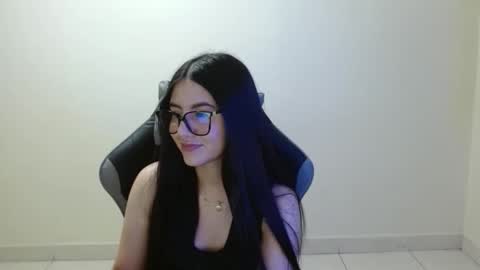 Sahaliefox  online show from January 10, 8:35 pm