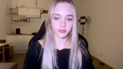 Snapshot of sailormoon666_ chatting on February 25, 8:00 pm Sofia online show from February 25, 8:00 pm