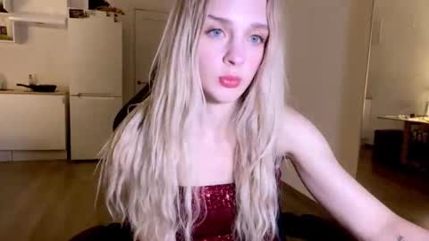 Snapshot of sailormoon666_ chatting on October 19, 8:00 pm Sofia online show from October 19, 8:00 pm