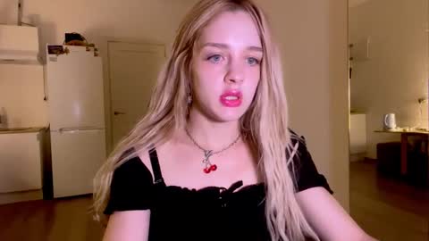 Sofia online show from December 3, 12:57 am