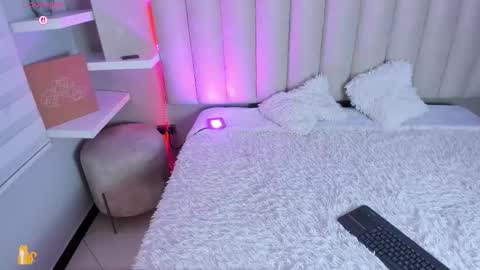  Sally White  online show from November 20, 3:29 am