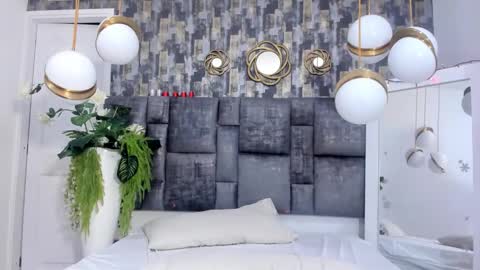 Salome Larzon online show from March 2, 5:08 am