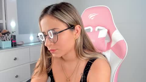 Salome online show from March 5, 1:42 am