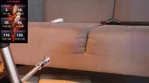 saly_moon1 online show from February 4, 6:49 am