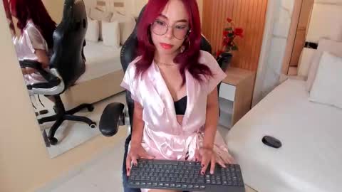 samantha   online show from December 23, 3:32 am