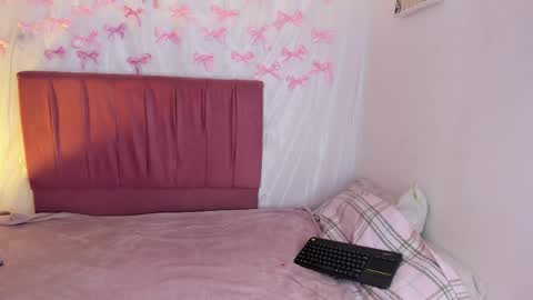 samantha_browwnn online show from May 19, 6:26 pm