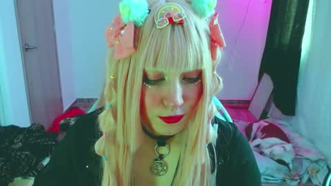 Samantha     online show from January 17, 5:08 pm