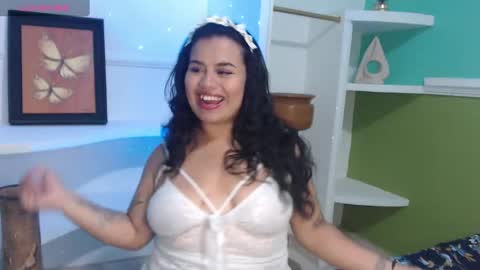 Snapshot of samantha_smiithh chatting on October 11, 9:39 pm samantha_smiithh online show from October 11, 9:39 pm
