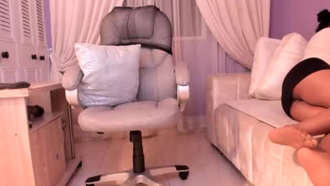 samantha_thompsoon online show from November 19, 11:16 pm