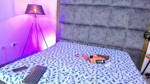 samanthaa_gil_ online show from October 21, 4:49 am