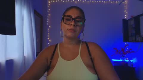 samanthahut1 online show from October 5, 9:31 pm