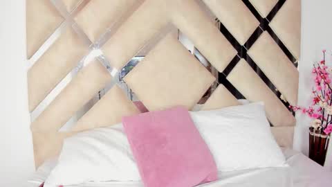 Samantha online show from November 19, 1:33 pm