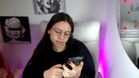 Samantha online show from November 11, 3:31 pm