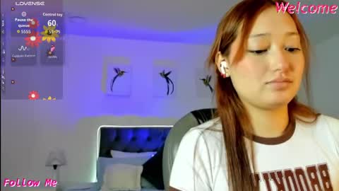 Snapshot of samara_hilton_2 chatting on September 28, 8:03 pm samara_hilton_2 online show from September 28, 8:03 pm