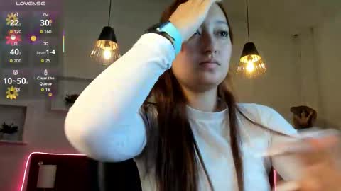 Snapshot of samara_hilton_2 chatting on September 23, 8:51 pm samara_hilton_2 online show from September 23, 8:51 pm