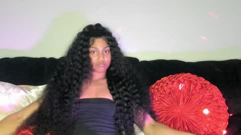 Snapshot of samatha1998 chatting on January 31, 3:09 am Yaya online show from January 31, 3:09 am