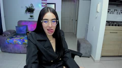 SARA online show from April 11, 1:55 am