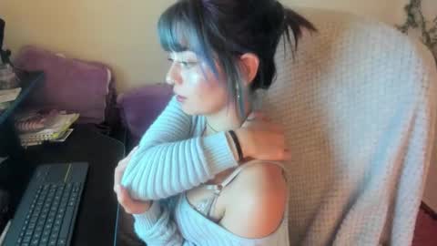   online show from November 23, 7:43 am