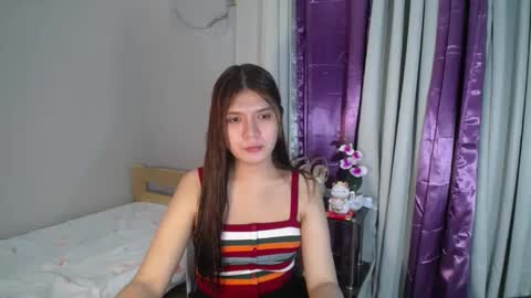 Snapshot of sampaguita_pinayxx chatting on February 6, 12:37 pm SOFIA online show from February 6, 12:37 pm