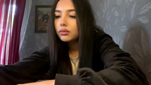 Kira online show from June 1, 3:25 pm