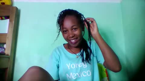 sandra1253099 online show from March 17, 6:17 am