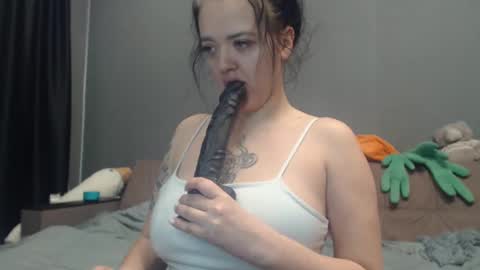 Snapshot of sandra_smith3007 chatting on March 6, 1:14 pm sandra_smith3007 online show from March 6, 1:14 pm