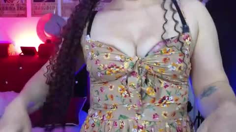 sandraossa online show from February 9, 7:05 pm