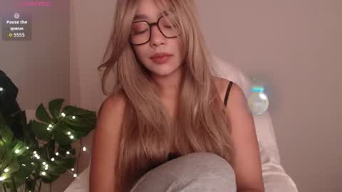 secret online show from June 26, 3:41 am
