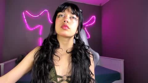 saphyralux online show from April 28, 9:40 pm