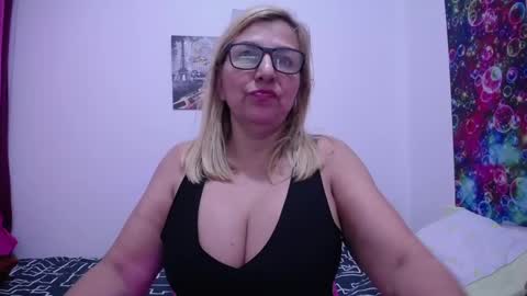 sara online show from February 11, 3:08 am