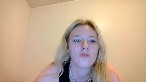 sara9920 online show from April 24, 12:02 am