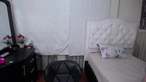 sara online show from February 23, 1:43 pm