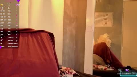 Sara online show from March 3, 7:31 pm