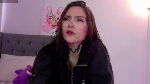 Sara online show from November 11, 6:49 pm