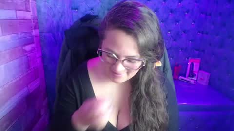 sara_thonson_ online show from September 20, 3:49 am