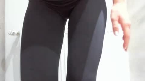 Queen Ssaraah online show from February 19, 9:14 pm