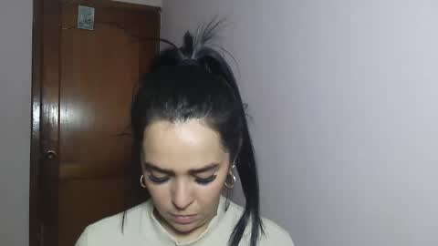 Sara online show from November 28, 12:02 am