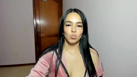 Sara online show from November 26, 11:39 pm