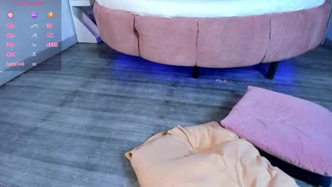 Sara Cooper online show from April 18, 4:15 am