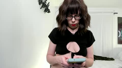 Sara Desire online show from January 1, 1:26 am