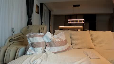 saradiamond01 online show from November 29, 6:17 am