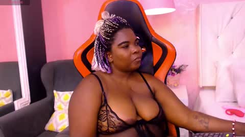 saradunss online show from October 7, 9:52 pm