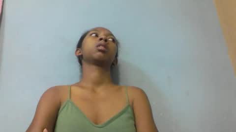 sarah146341 online show from March 8, 5:33 am