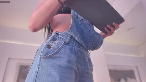       online show from December 18, 7:41 pm