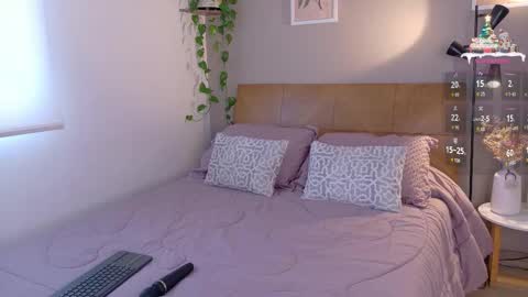 sarah_rayy online show from December 15, 9:09 pm