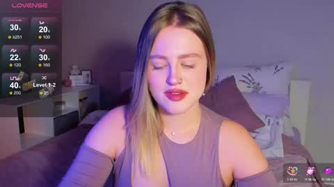 Sarah online show from October 27, 1:12 am