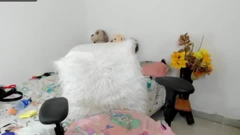 Sarah online show from February 6, 5:38 pm