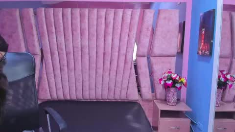 Sarah online show from January 21, 4:05 pm